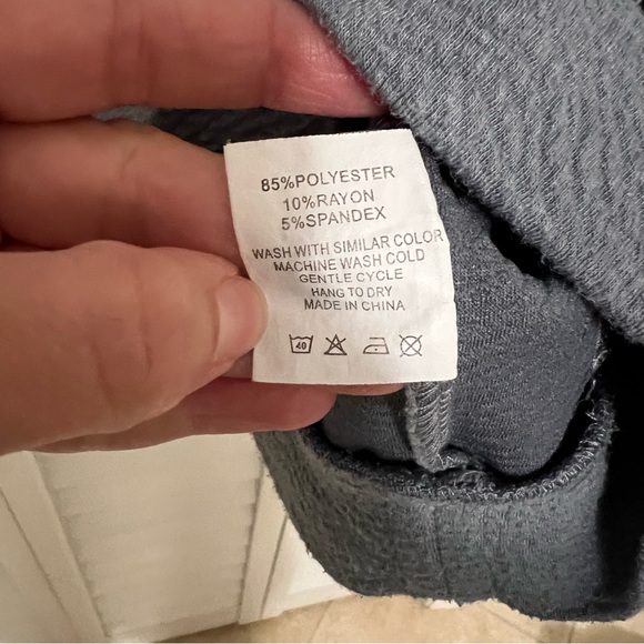 Zyia gray textured hoodie - Picture 7 of 12